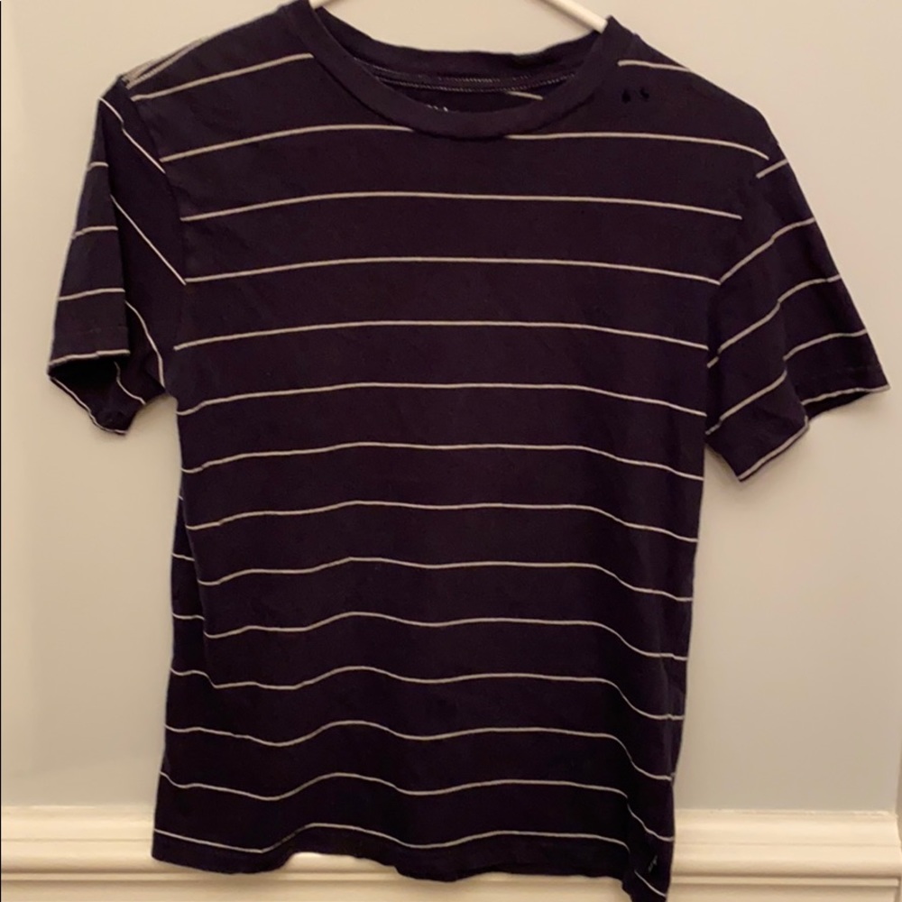❤️ 3/$15!!  Boys navy and white stripe Gap tee